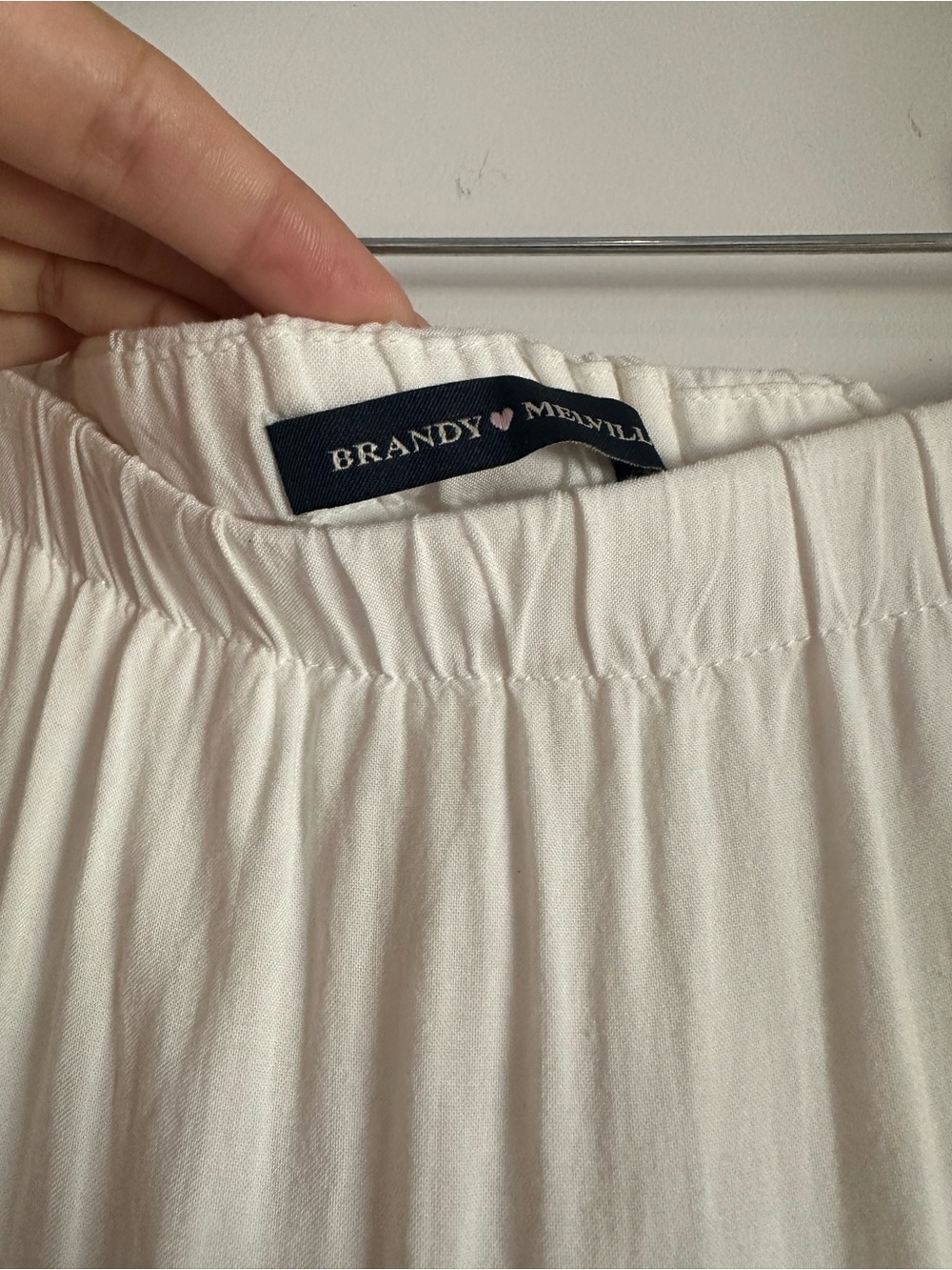 Brandy Melville Izzy white skirt - Picture 2 of 4